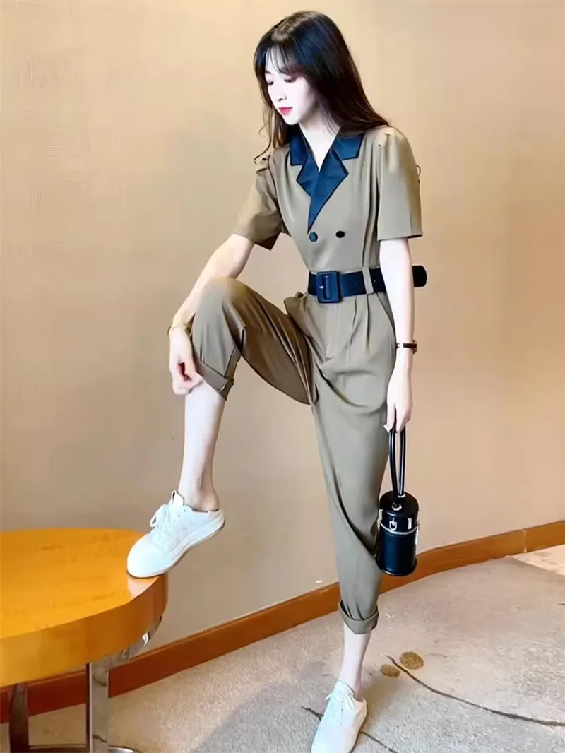 Korean Version of Trendy and Stylish Slim Fitting Waist With Contrasting Color High-end Jumpsuit for Women in the Summer of 2024