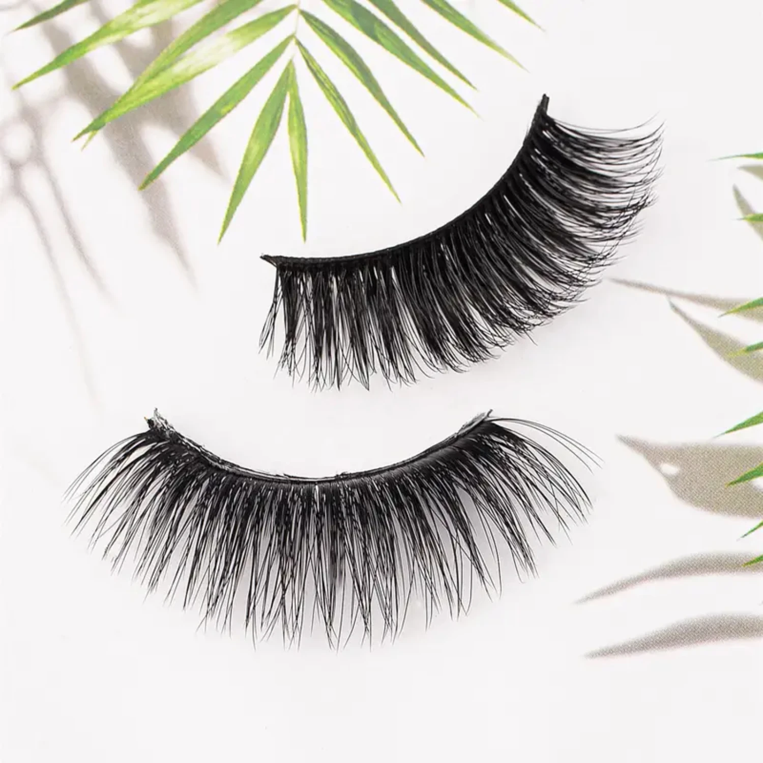 Enhance Your Natural Look with 5 Pairs of Bold, Thick, and Curly 3D Fashion Mink False Eyelashes - Achieve a Dramatic and Glamor