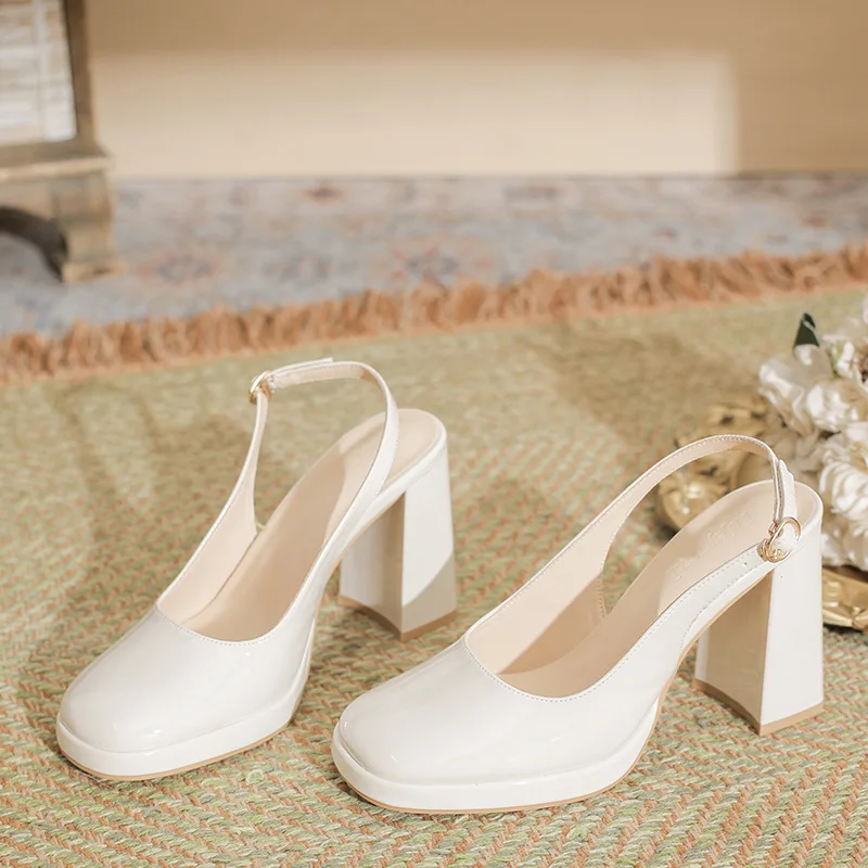 

Глянцевые лакированные кожаные туфли с задней пустой пряжкой, водонепроницаемые туфли Мэри Джейн на высоком каблуке в стиле ретро с квадратной головкой, французские туфли на толстом каблуке