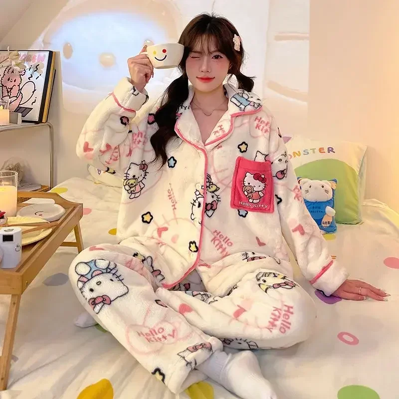 Sanrio Hello Kitty cute schoolgirl winter comfortable, soft and skin-friendly thickened coral flannel cartoon home pajamas set