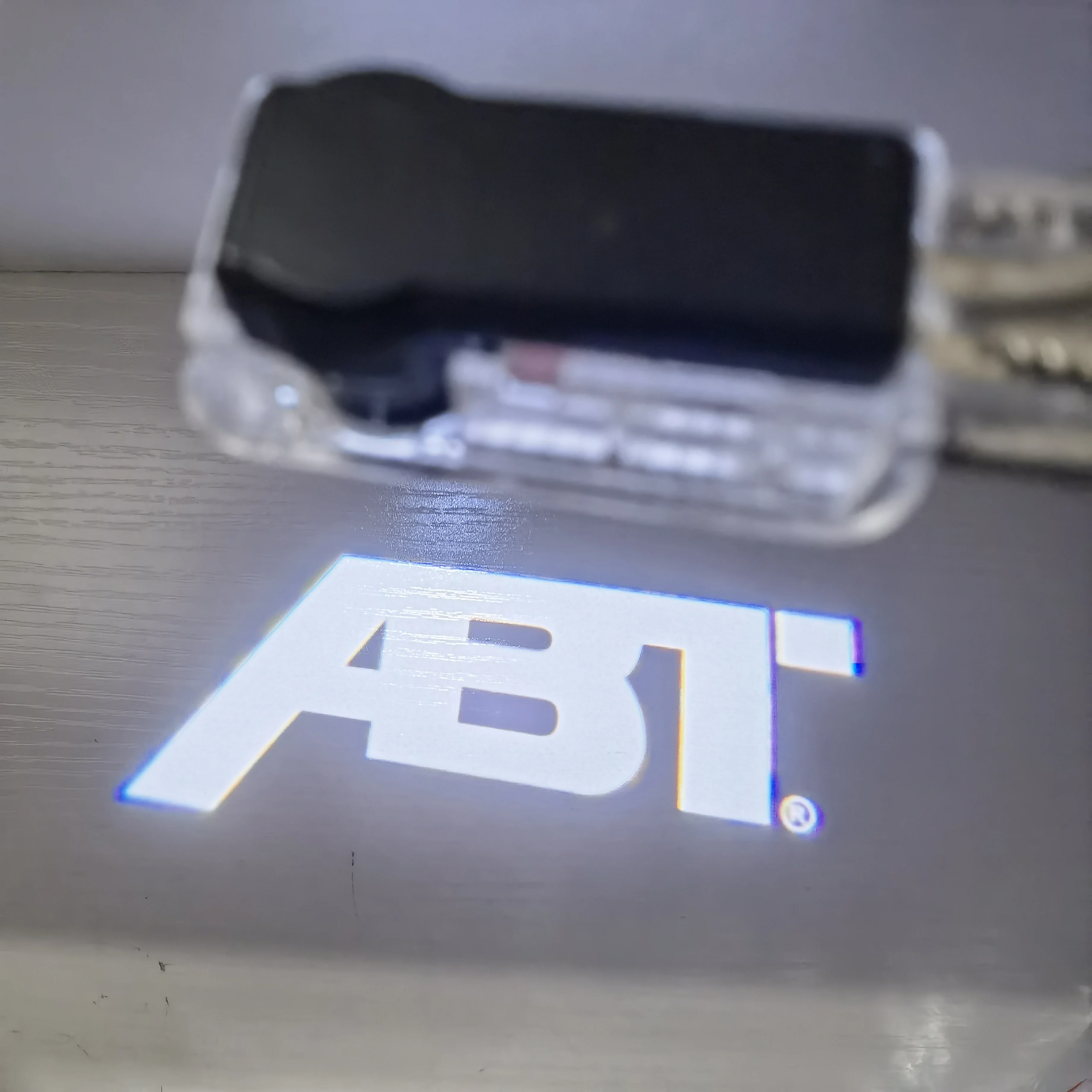 

Комплект из 2-х светильников ABT Shadow для дверей Audi, приветственный светильник ABT для Audi RS5 RS3 S4 SQ5 B6 A4 A5 A6 A3 A6 Q5 Q7