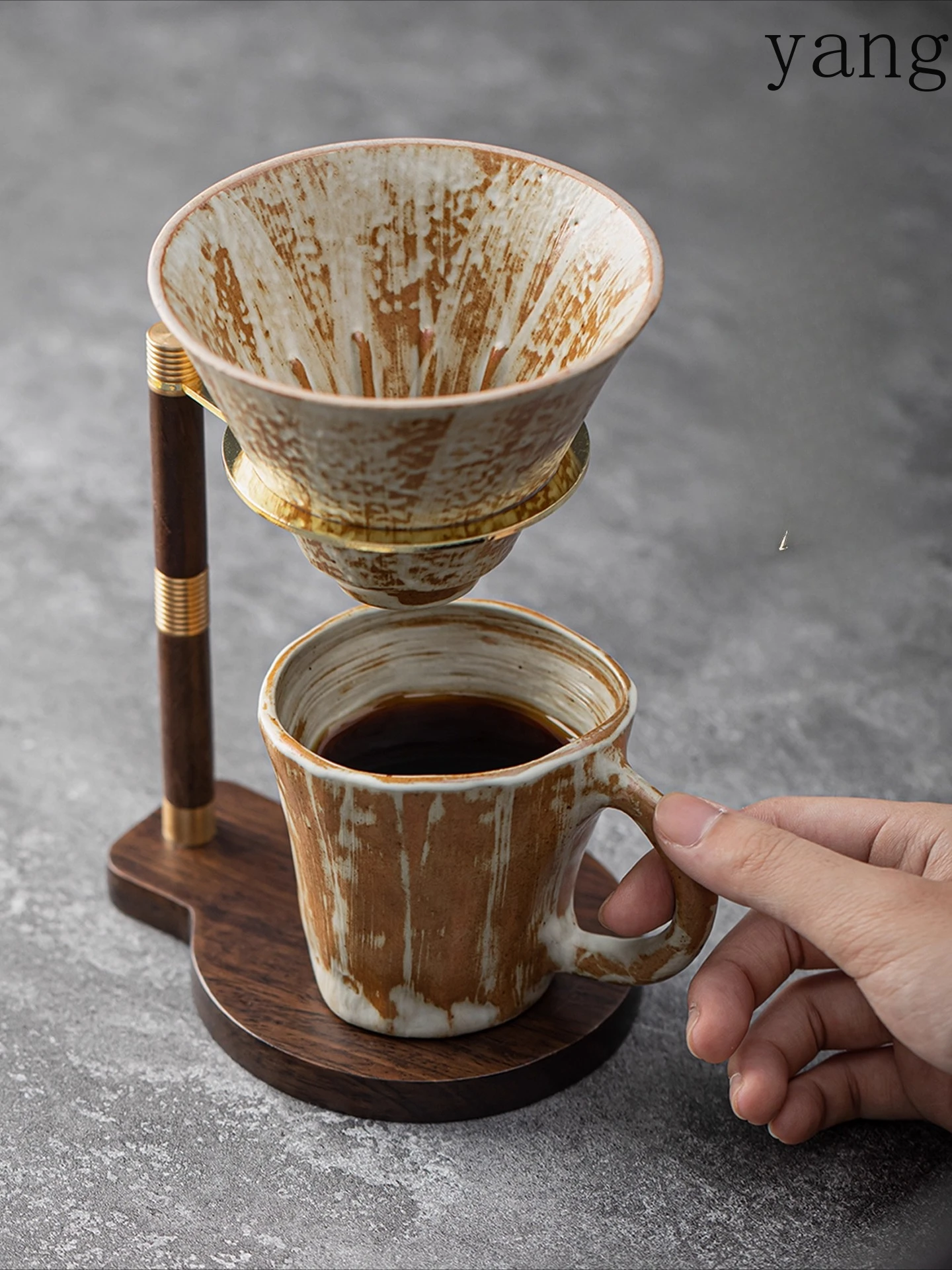 A new vintage hand-brewed coffee cup with a high-end feel, a Japanese-style retro household ceramic mug