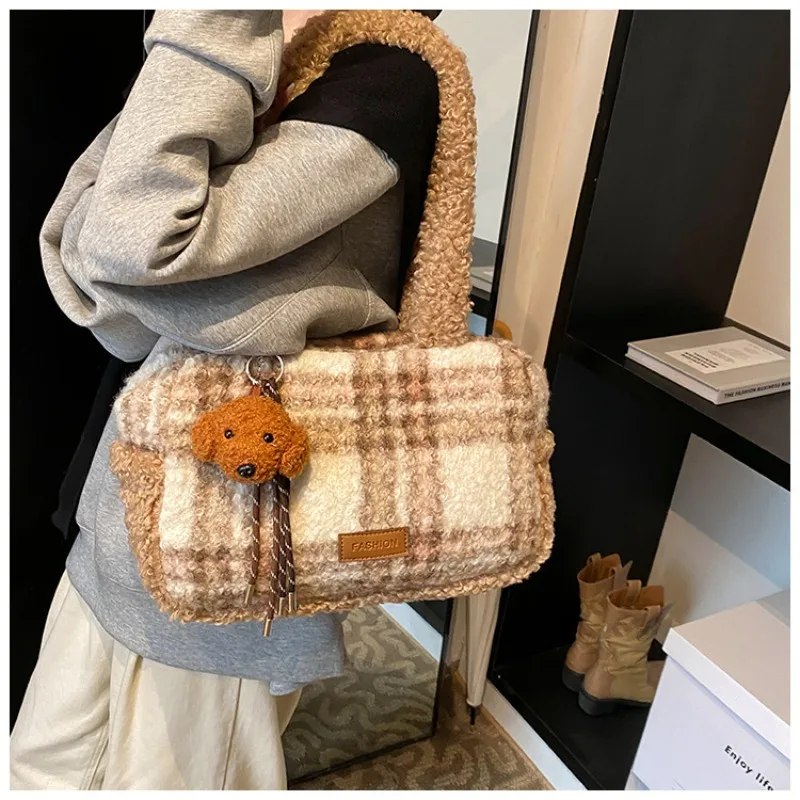 Korean Version of Winter Woolen Thickened Plaid Shoulder Bag 2024 New Ins Plaid Commuter Backpack