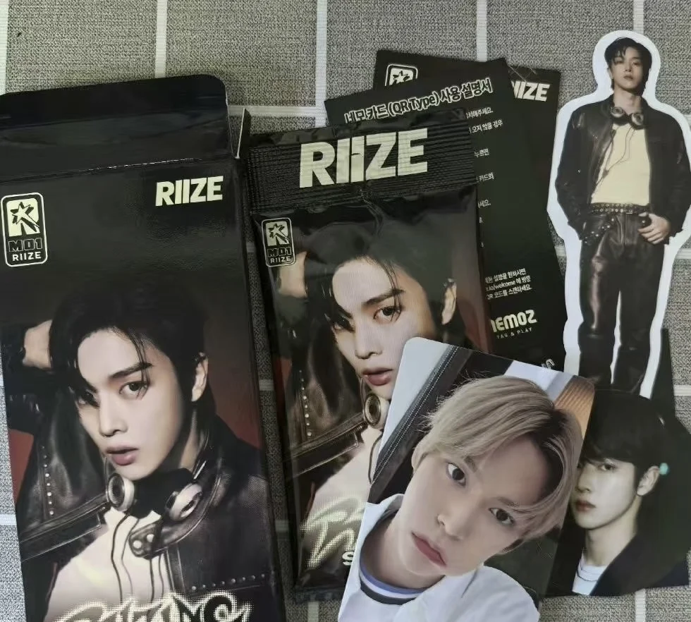 KPOP RIIZE 《RIIZING 》Album Fotokarte LUCKY DRAW Karten SUNGCHAN WONBIN SEUNGHAN SHOTARO SOHEE ANTON Fans Collection