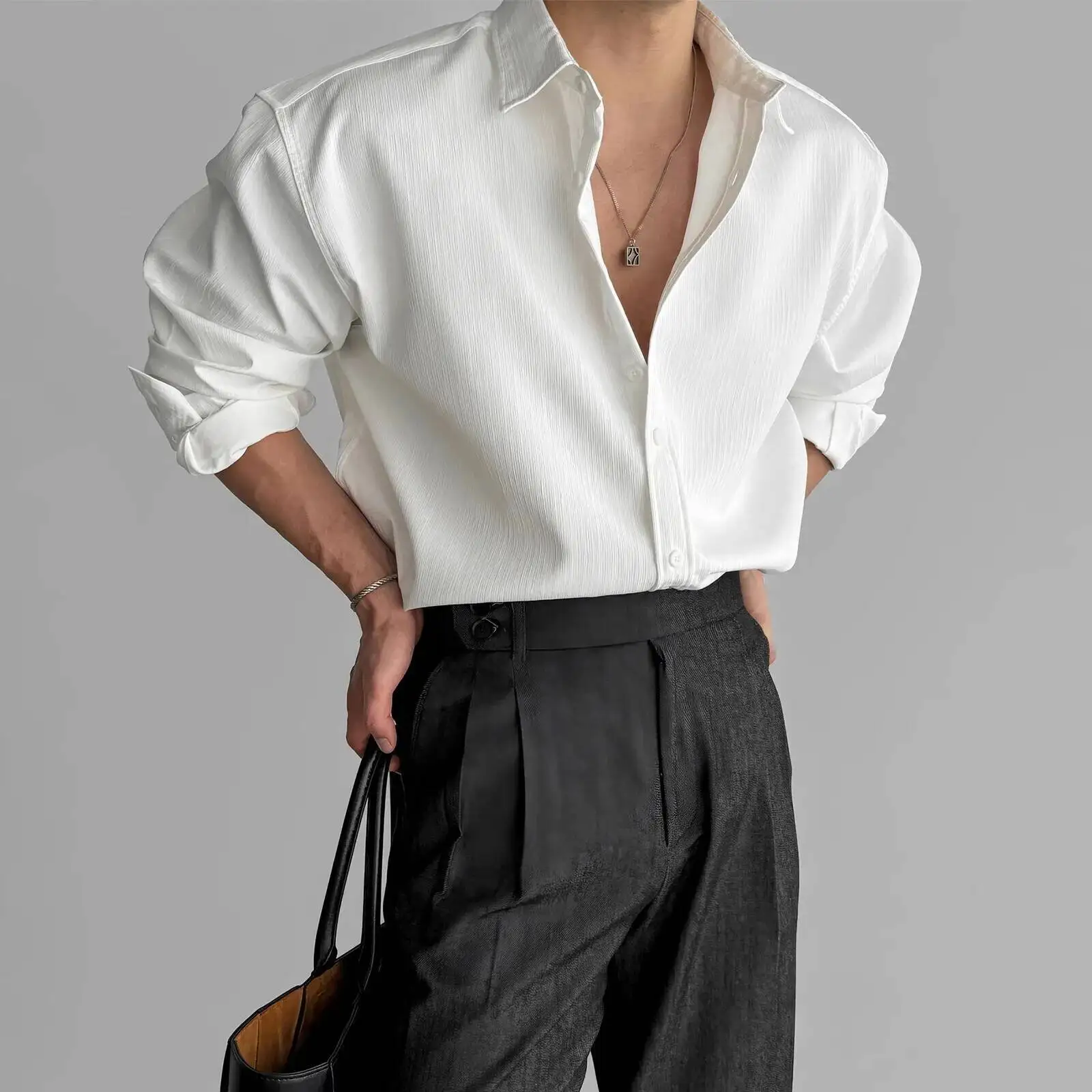 

Men's Black White Long Sleeve Shirt High End Vertical Texture Mature Style Versatile Wrinkle Resistant Casual Business Shirt