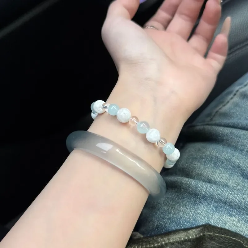 Natural aquamarine white ghost white crystal bracelet, simple, fresh and lucky water system hydrating and dehydrating