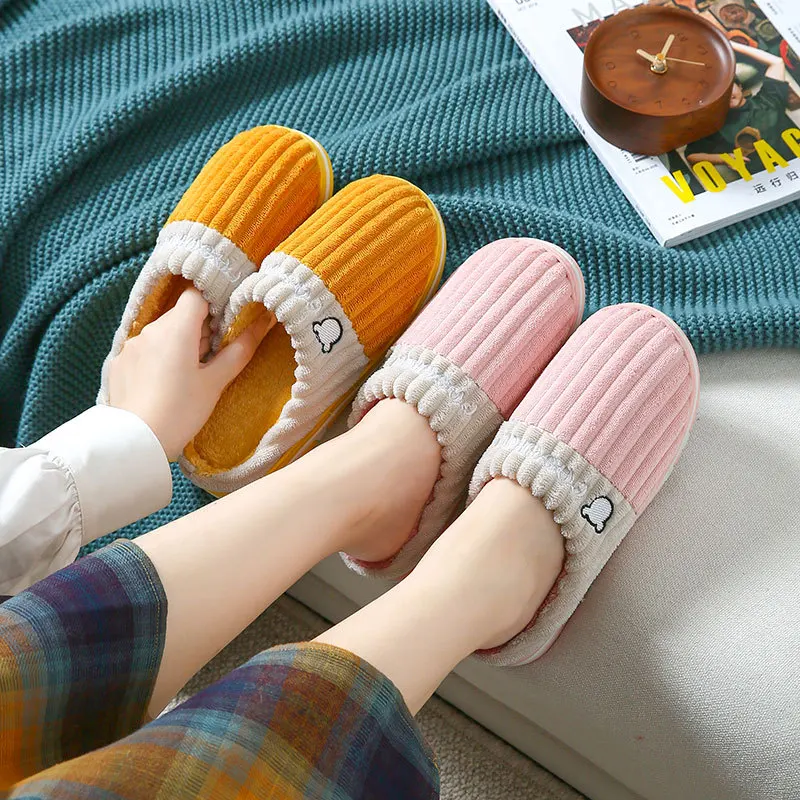 

Новинка 2023 года, хлопковые тапочки для мужчин, зимние домашние нескользящие простые туфли для родов, теплая домашняя пара для женщин