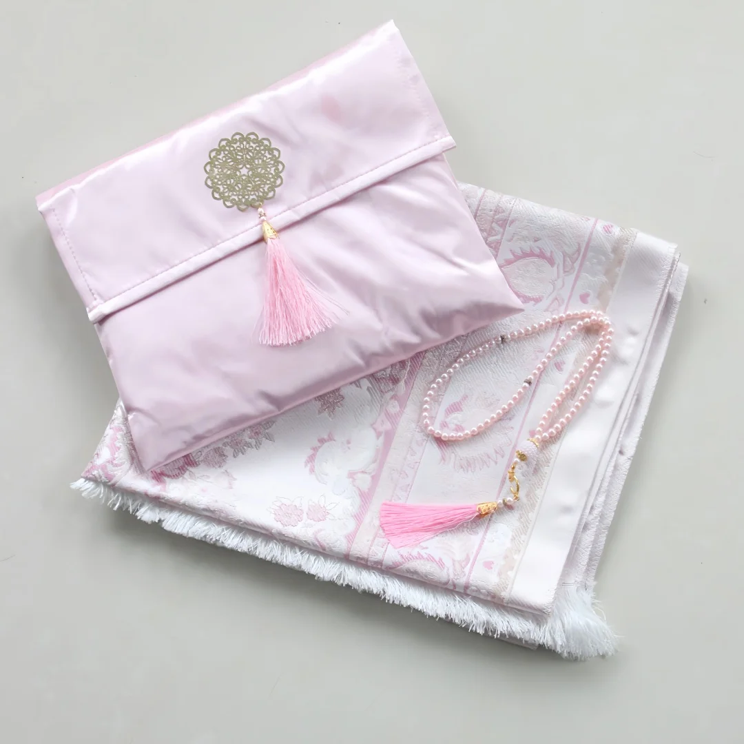 Muslim Prayer Rug and Beads with Portable Elegant Fabric Bag Soft Islamic Prayers Rug Islamic Gifts for Eid Travel Prayer Mat