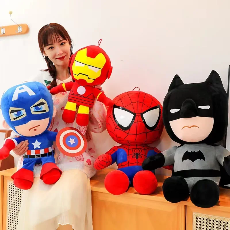 Super heroes Cartoon Stuffed Toy para Crianças, Boneca Anime Legal, Homem-Aranha, Homem de Ferro, Capitão América, Batman, Presente de Aniversário, 25-100cm