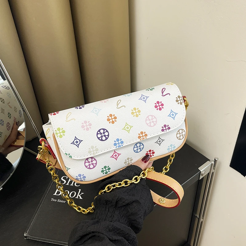 

Premium Leather Crossbody Bag For Women: Classic Elegant Ladies Shoulder Bag, Fashionable Designer Style Handbag
