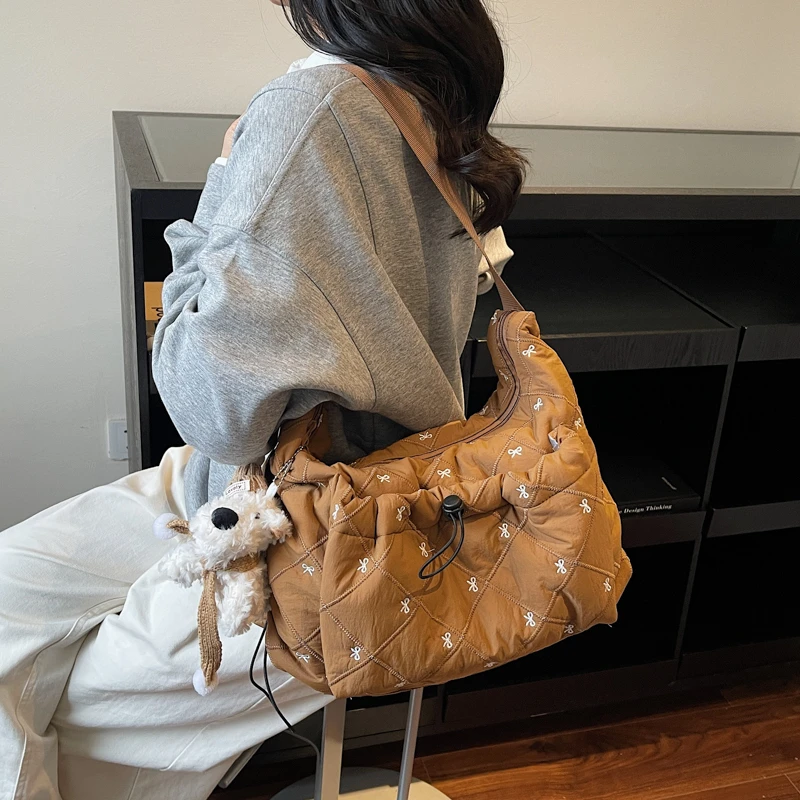 

Новые оксфордские сумки большой емкости на молнии с бантом 2026, горячая распродажа, мягкие милые повседневные сумки-тоут, универсальные милые сумки на плечо для ежедневных поездок