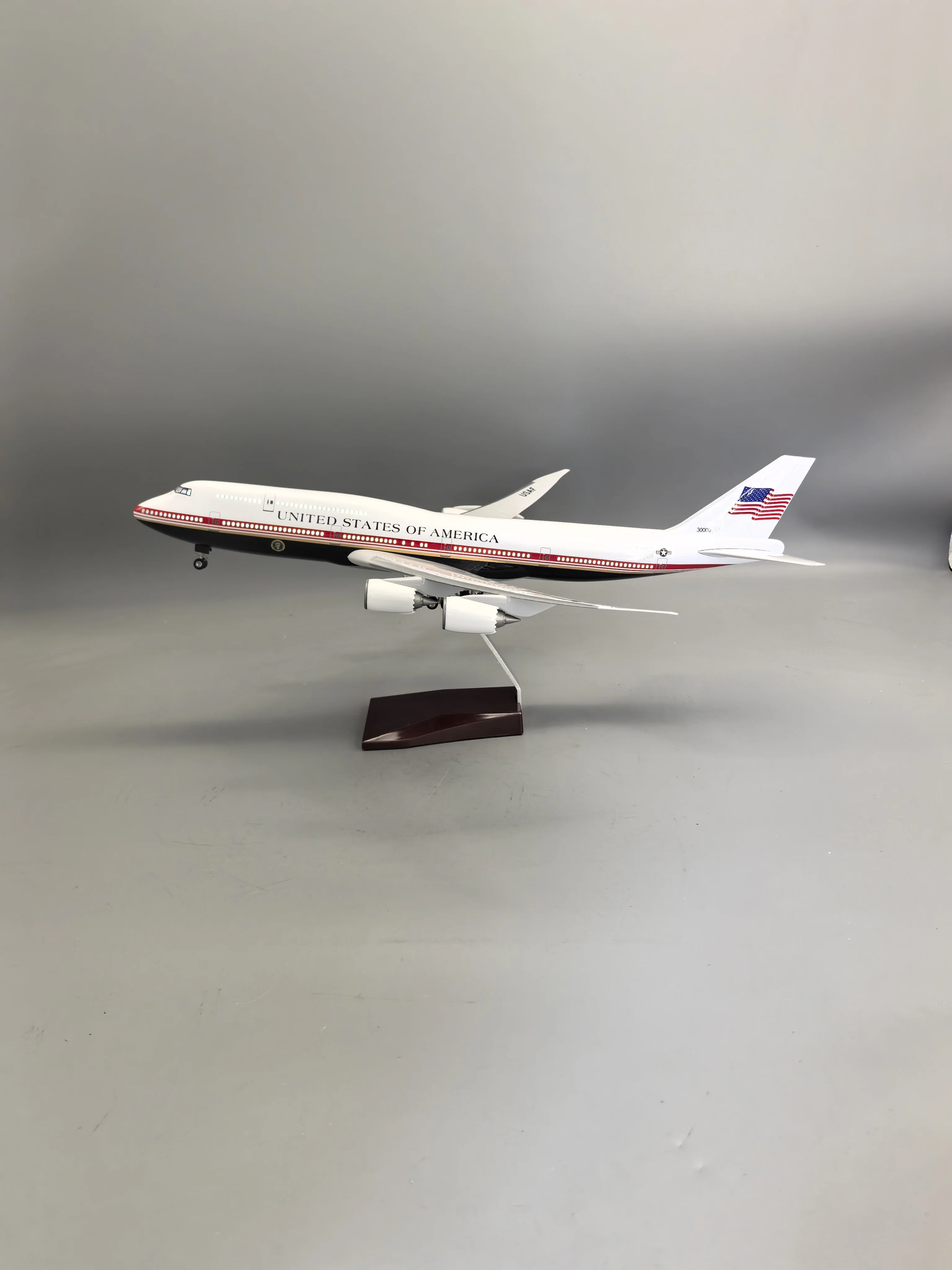 NEW 1/150 47cm Large Scale American Air Force One B747 Airplane Model Kit for Aviation Enthusiasts Gift or Display Decoration