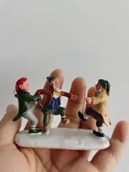 Resin figure mental psychological sand table game box court therapy  dance  dancing three  old man
