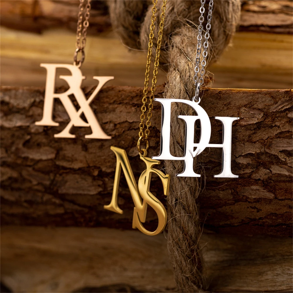 Couples Custom Initial Letter  - Birth Flower Necklace recension och pris
