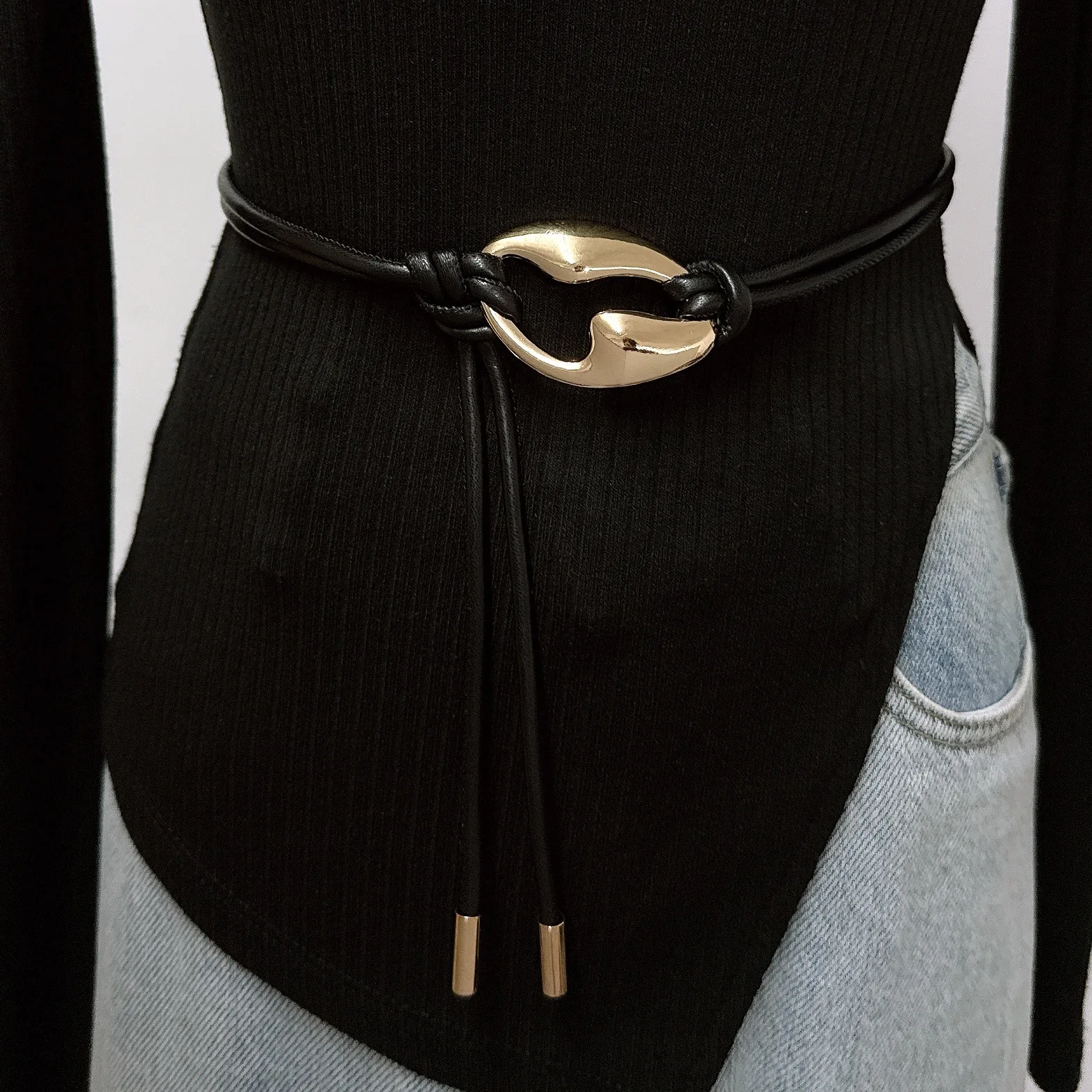 Nuevo cinturón anudado con hebilla de Metal dorado para mujer, cinturones largos de cuero Pu para mujer, vestido, abrigo, faja con correas decorativas