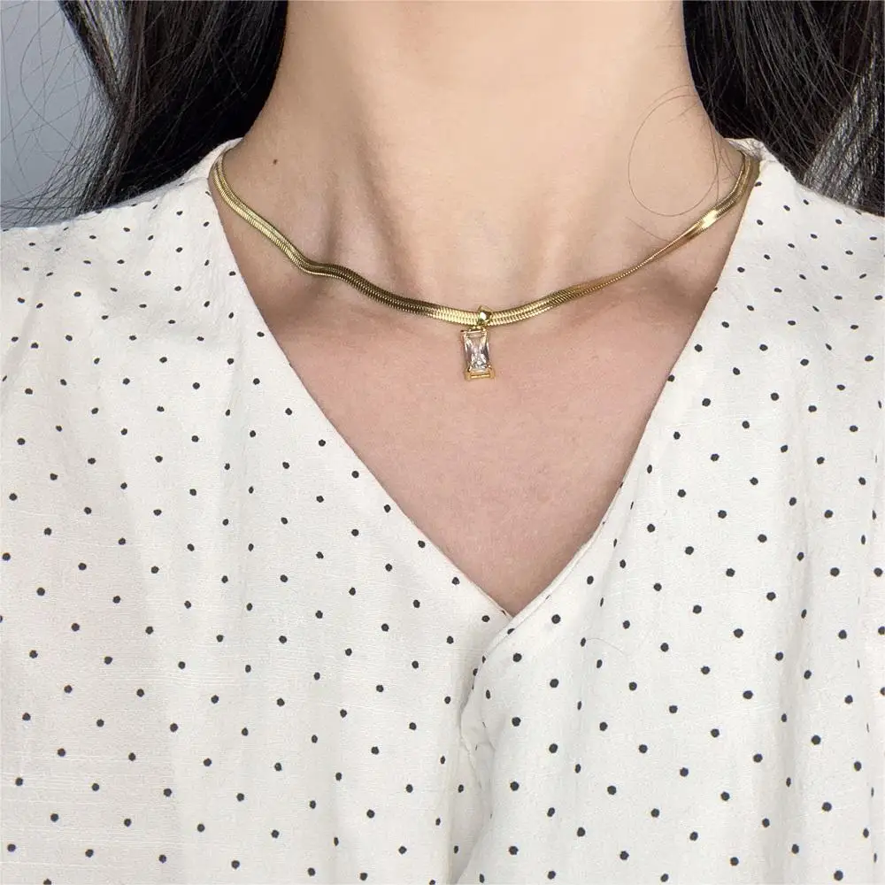 Platz Kristall Anhänger Halsketten für Frauen Korean Fashion Edelstahl Colliers Klinge Kette auf Die Hals Schmuck Großhandel N371 – Detail 4