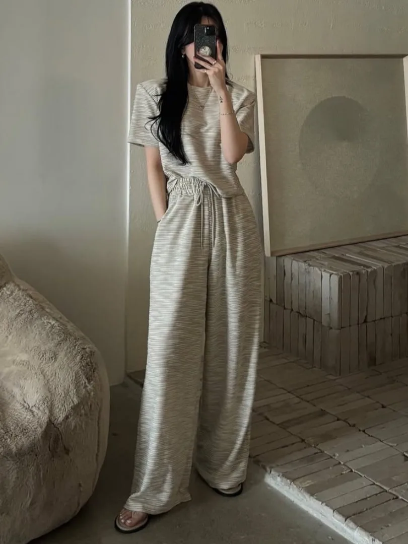 قميص نسائي صيفي جديد بتصميم كسول، توب قصير فضفاض، بنطلون كاجوال مخطط بخصر مطاطي، قميص نسائي فضفاض عتيق الطراز