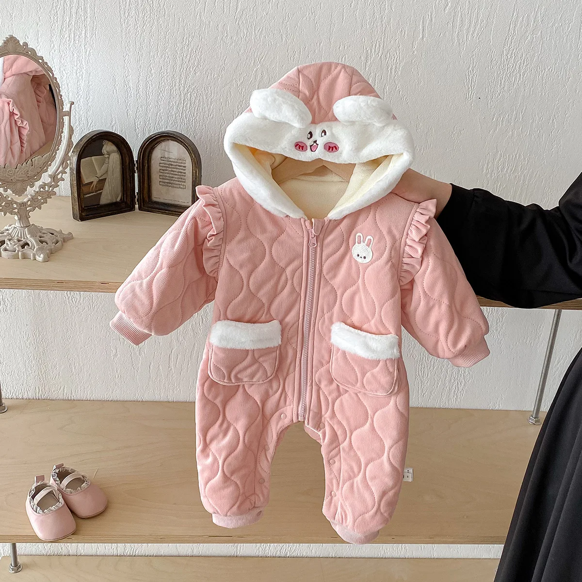 Ins Winter Infant Girls Jumpsuit Cartoon Rabbit Hooded Cotton Quilted Thickened Baby Girls Rompers Newborn Girls Bodysuit