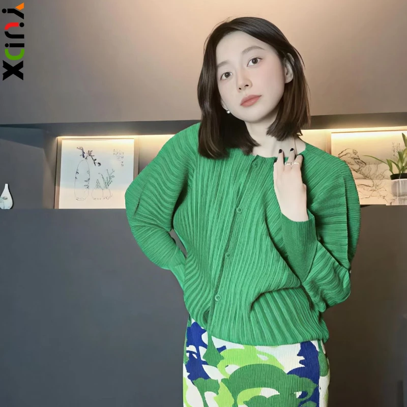 YUDX Green Miyake Pleated Round Neck Button Down Batwing Sleeve Top Lightweight Breathable Women's Casual Minimalist Blouse New