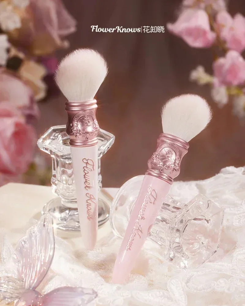 Flower Knows Midsummer Night Series 2PCS Spot Makeup Brush Wool Fluffy Brush Conditioning Makeup Tool