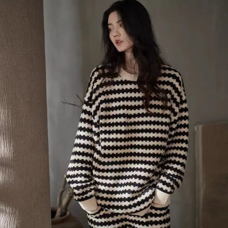 

Winter Coral Fleece Pajamas for Women Simple and Elegant Sweet and Thick Casual Girl's Home Wear Se Can Be Worn Outside Coat