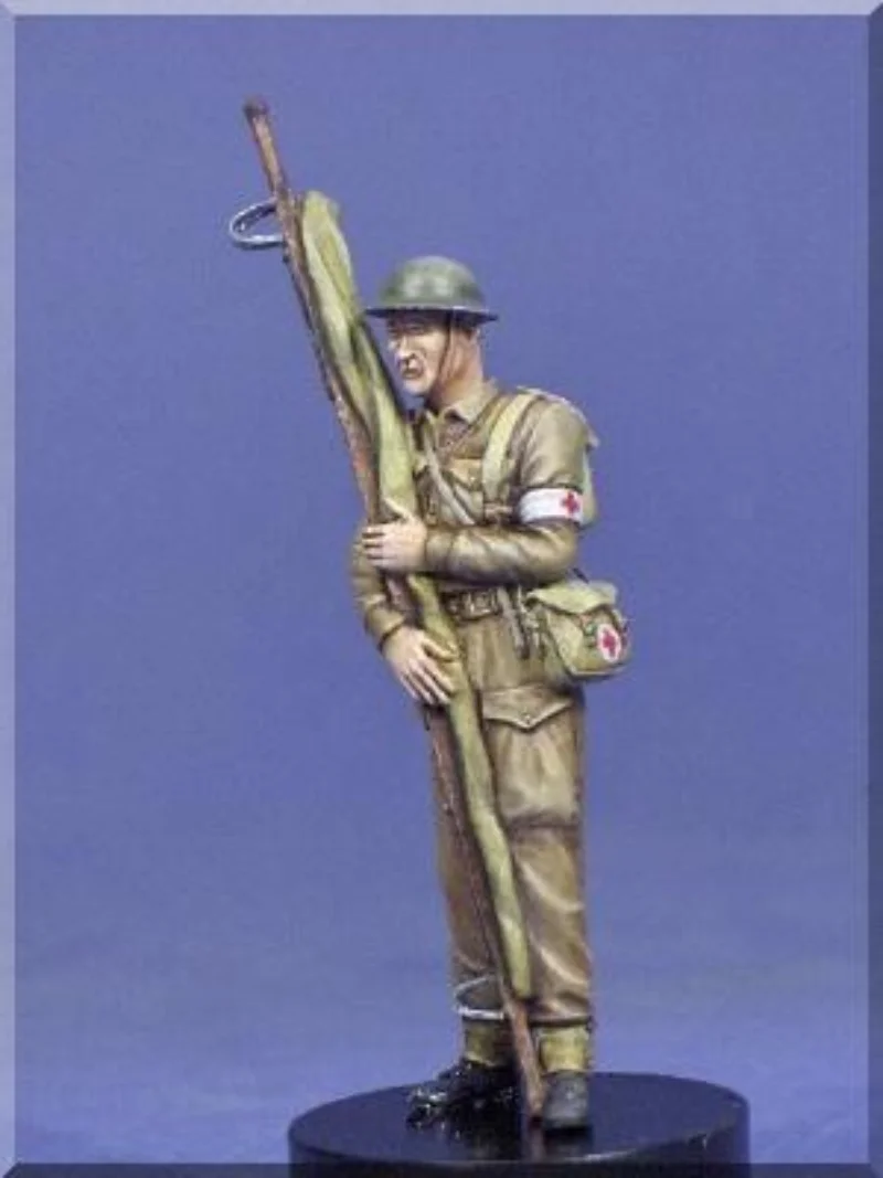 1/35 Scale Resin Figure Model Kit modeling Military British Medic with Stretcher Unassembled and Unpainted