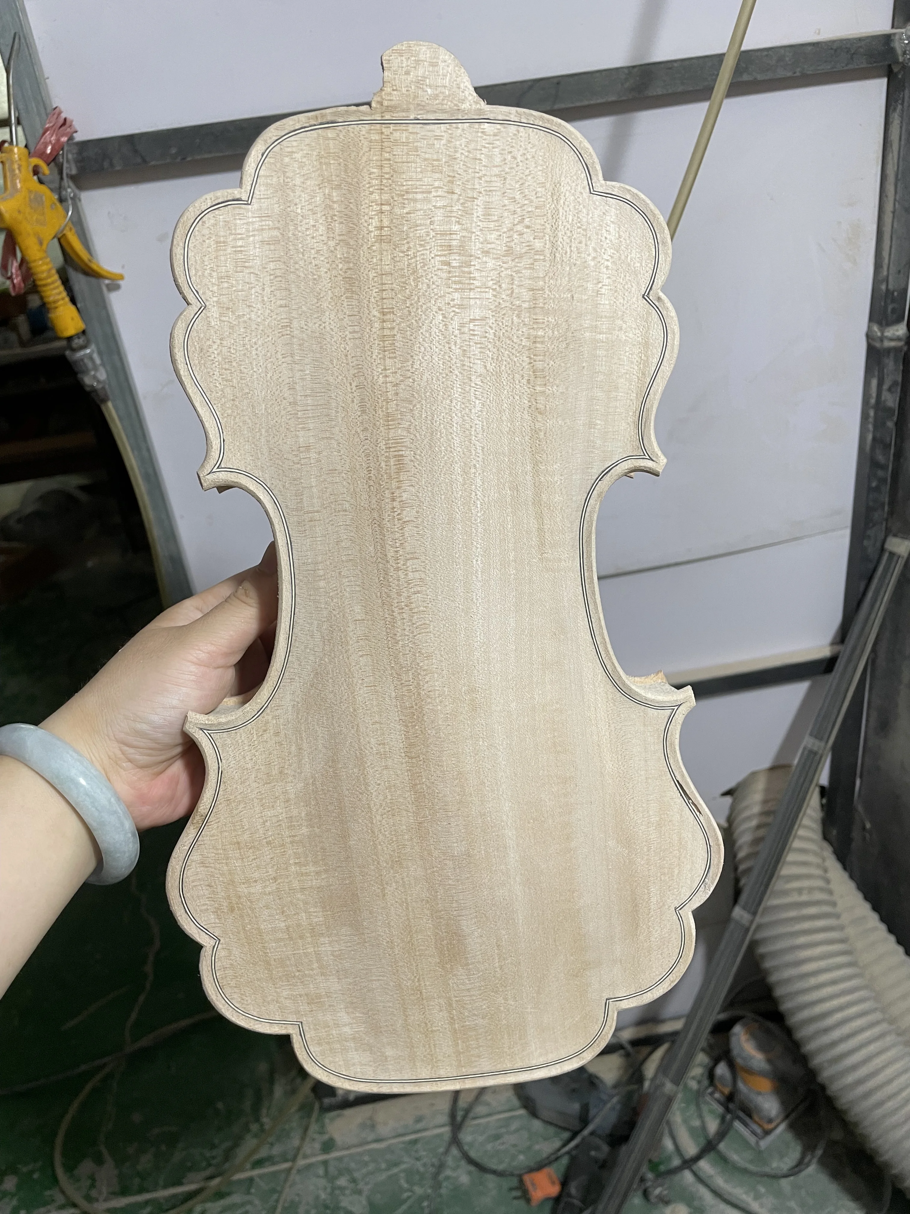 Semi finished special flower shaped whole board 4/4 body spruce top plate maple back handmade rare white violin