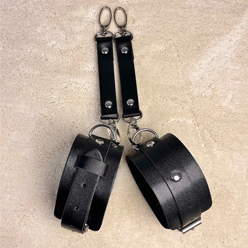 PU Leather Bracelet for Women New Punk Style Gothic Bracelets Adjustable Rivet Accessories Y2K Simple Hand Accessories view 2