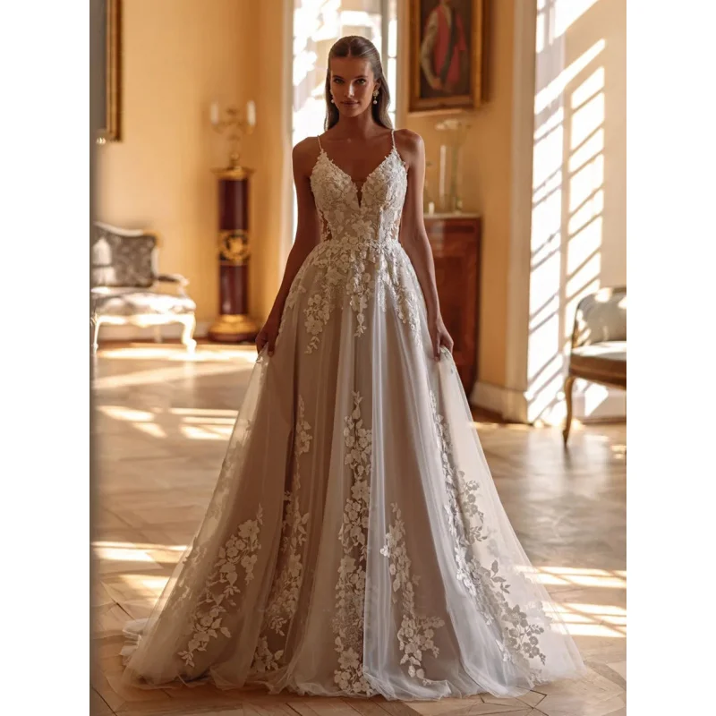 Customized Exquisite Bridal Dress Featuring Spaghetti Straps Applique Lace A-line Champagne Wedding Dress for Bride