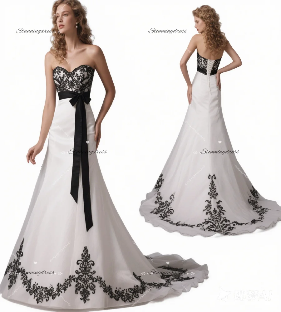 Elegant Bohemian Gothic Wedding Dresses 2026 Charming Sweetheart White With Black Lace Beach Boho Bridal Gown Satin Corset Bride