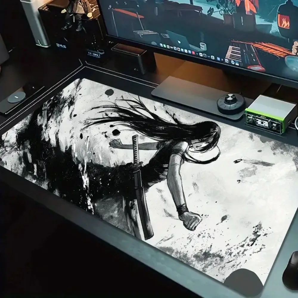 Black and white long-motion animated mouse pad, suitable for gaming and office environments, durable desktop decoration item