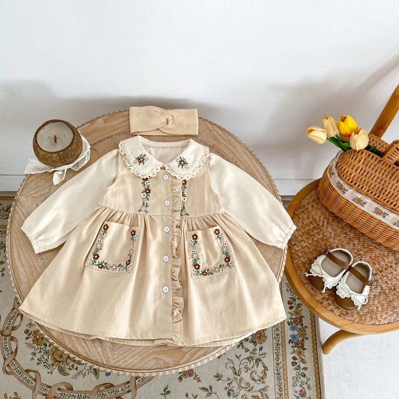 New autumn baby clothing, 0-7 year old female baby, embroidered doll collar long sleeved shirt