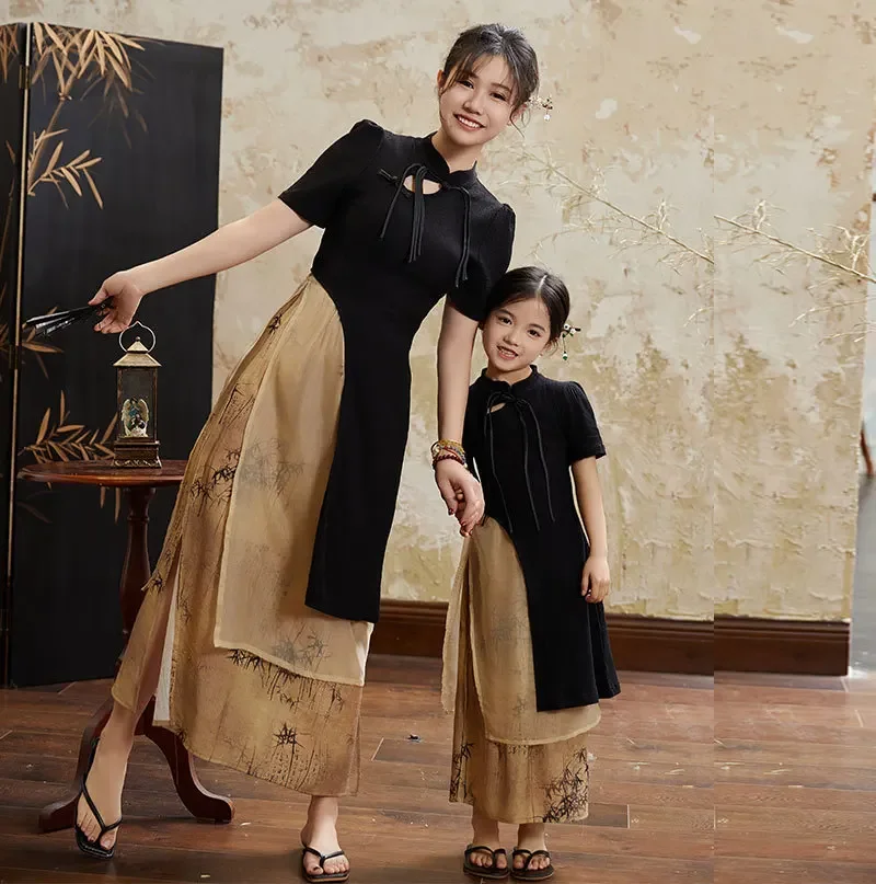 

2024 Summer New Mom and Daughter Outfits Chinese Style Mother and Baby Girls Equal Short Sleeve Blouse + Skirts Two Piece Sets