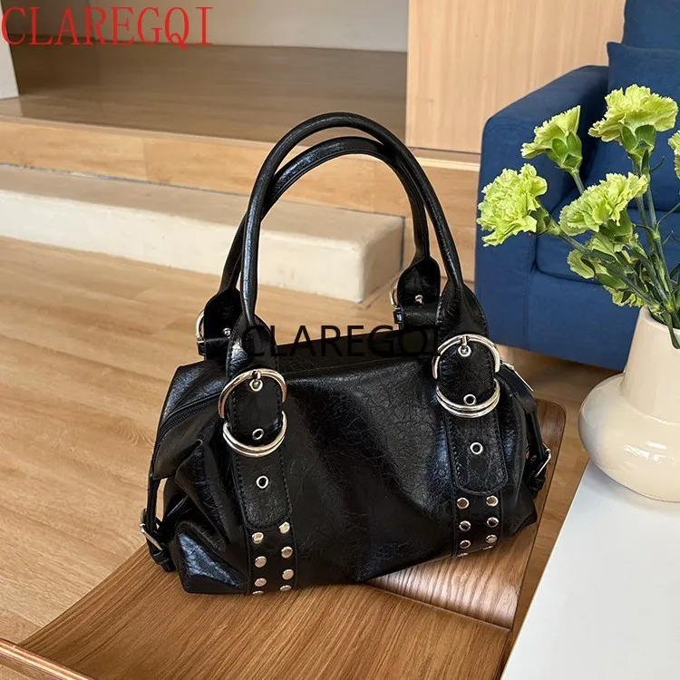 Korean Rivet Handheld Single Shoulder Underarm Bag for Women, High Quality, Large Capacity Commuter Versatile, Hot Girl Motorcyc