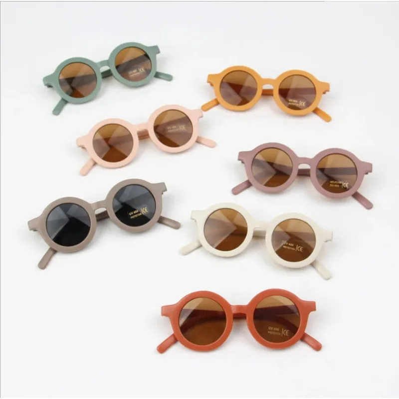 선글라스 Kid Retro Round Cartoon Children Sunglasses Parent-child Frosted Glasses Decorative Runway Shades for 1-8 Year Olds Trendy