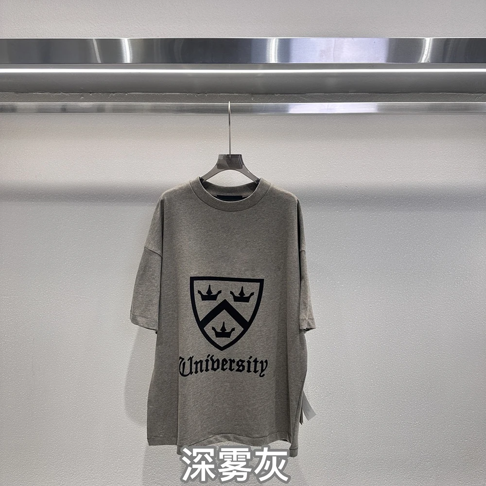 

2024FW The Holiday Collection University Logo Print T shirt Men's Best Quality Hiphop Cotton T-shirts Oversize Tops Tees Women