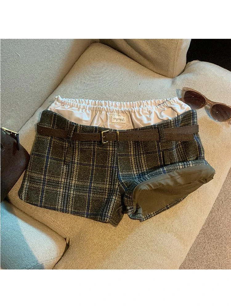 Women Goblin Core Y2k Gyaru Patchwork Plaid Shorts Low Waist Shorts 2000s Kpop Woolen Hot Pants Harajuku Shoujo Streetwear Gyaru