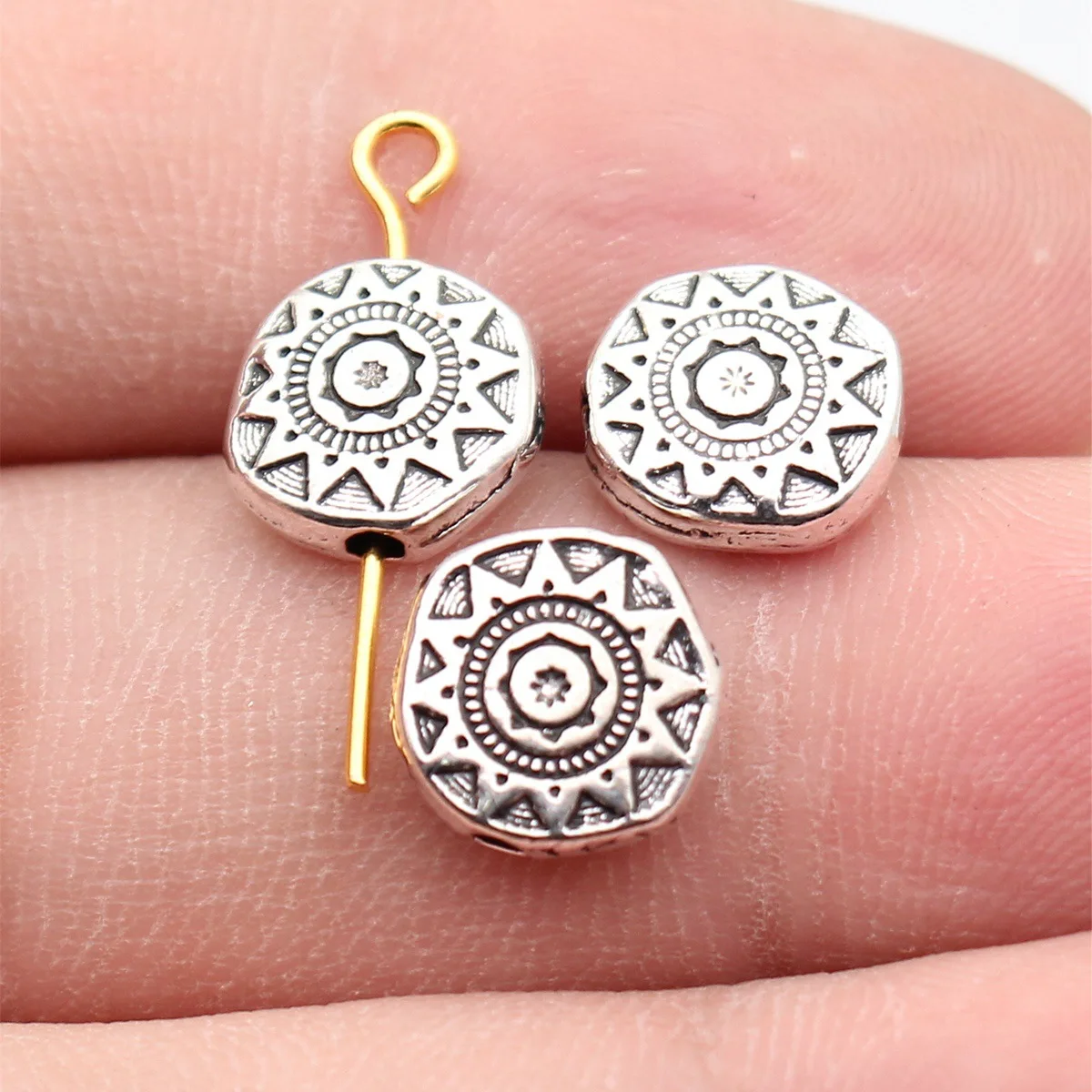 WYSIWYG 10pcs 4 Colors Irregular Sun Pattern Flat Perforated Beads For DIY Jewelry Making