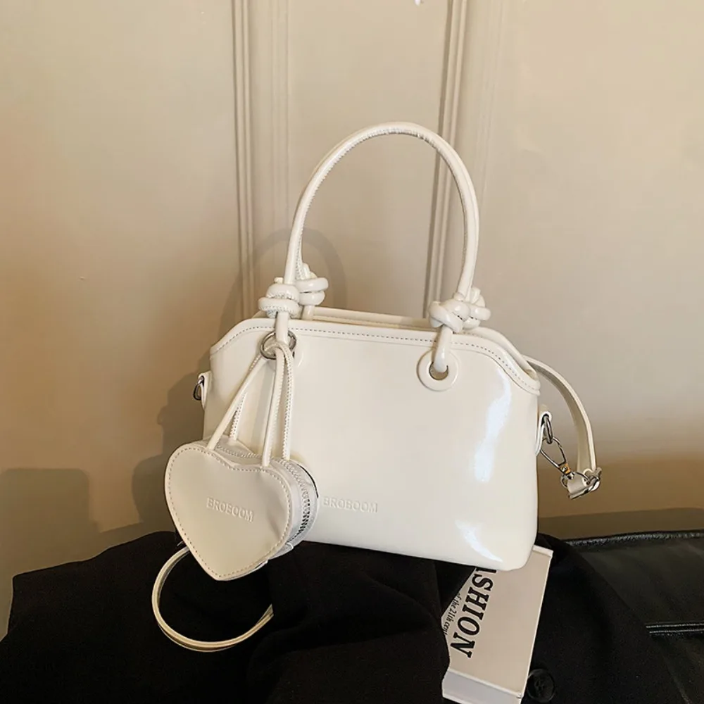 

Trendy PU Leather Handbag with Heart-shaped Mini Bag Commuting Shoulder Bags Crossbody Bag Gifts