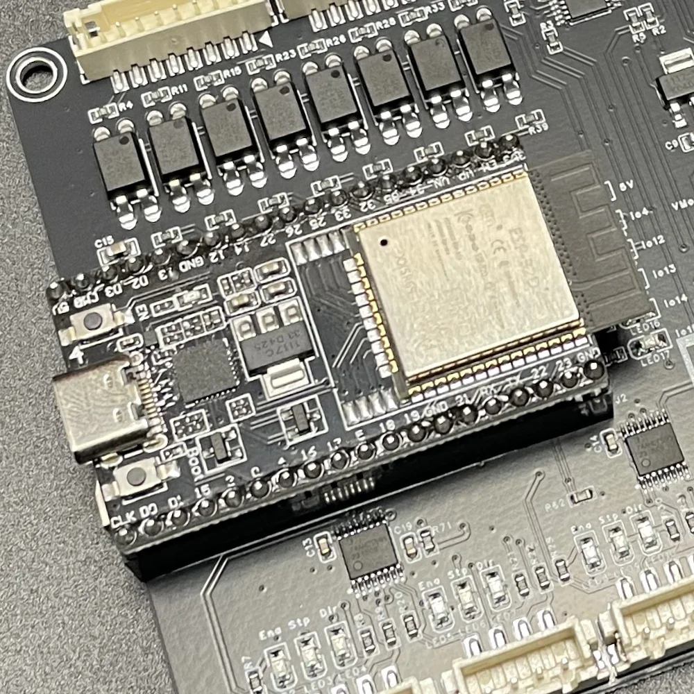 Imagen 3: ESP32 USB Tipo-C DevKitC V4