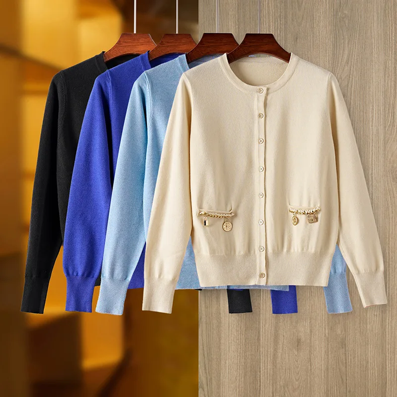 

Spring and autumn small round neck long sleeve knitted top with chain pendant temperament elegant small coat