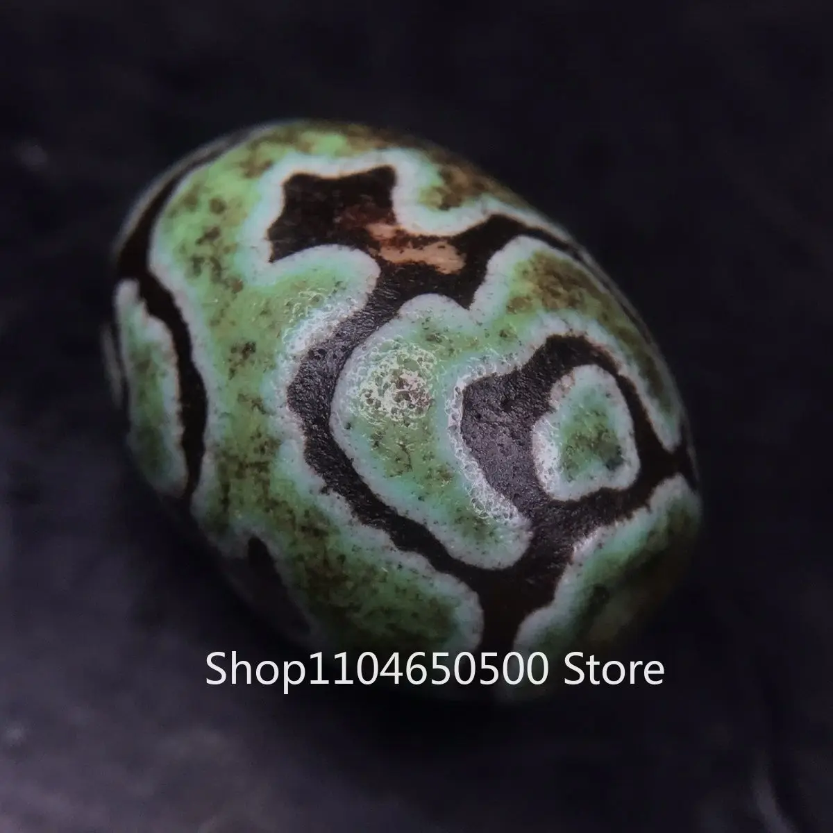 

Wenwan ancient beads, West Asia return to old-fashioned weathered pulp, genuine highland barley for green gas, Daluo bottle dzi