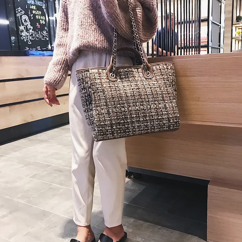 Women\'s Tote Bag 2023 New Fashion Bucket Bag Checkered Contrast Chain Bag High Capacity Handheld One Shoulder Crossbody Bag