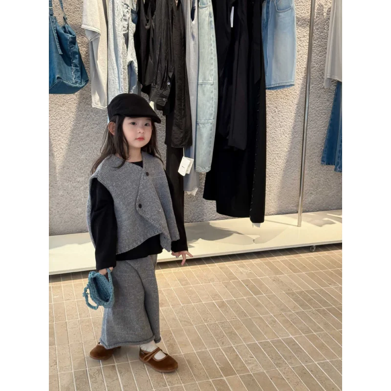 

2025Autumn New Children's Clothing Children's Clothing Girls Fashionable Lazy Style Knitted Vest+Wide Leg Pants Suit