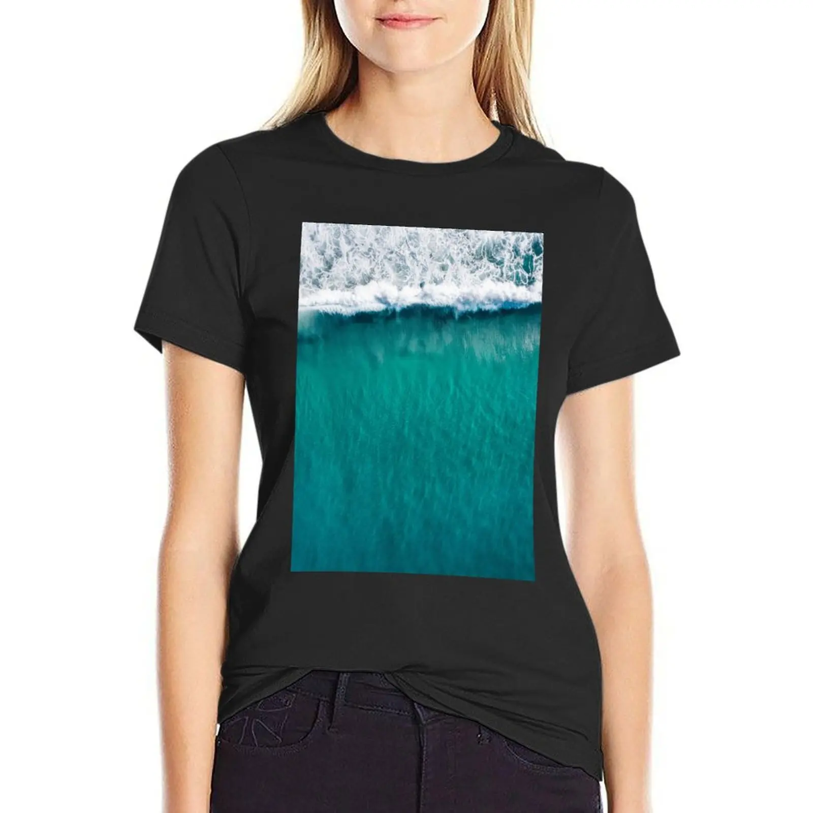 

Blue Ocean Waves T-Shirt quick-drying new edition tops Top Women