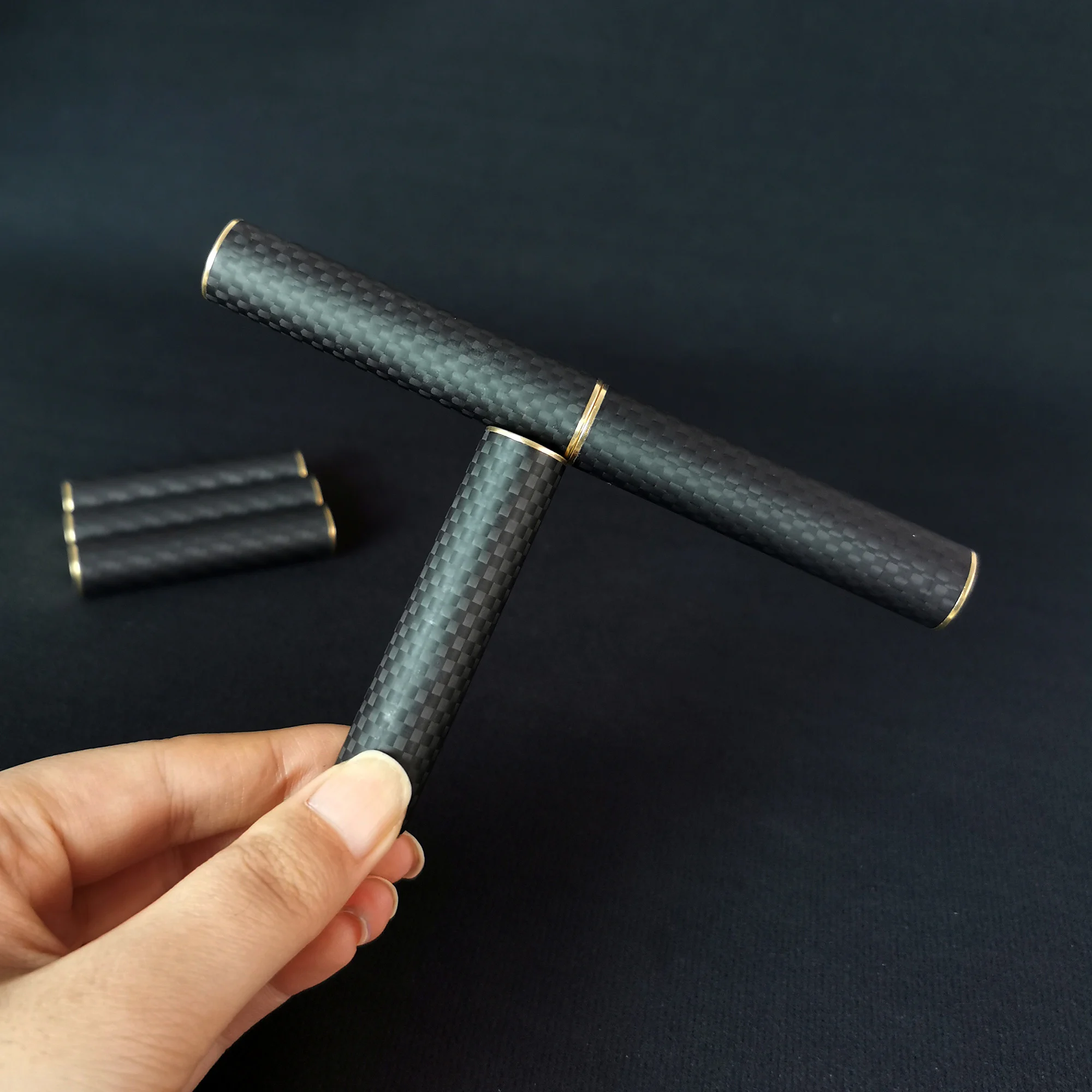 EDC Zappeln Spielzeug Stress Relief Für Erwachsene Magnetische Metall Carbon Fiber Drei-abschnitt Stick Rotierenden Kreative Geschenk