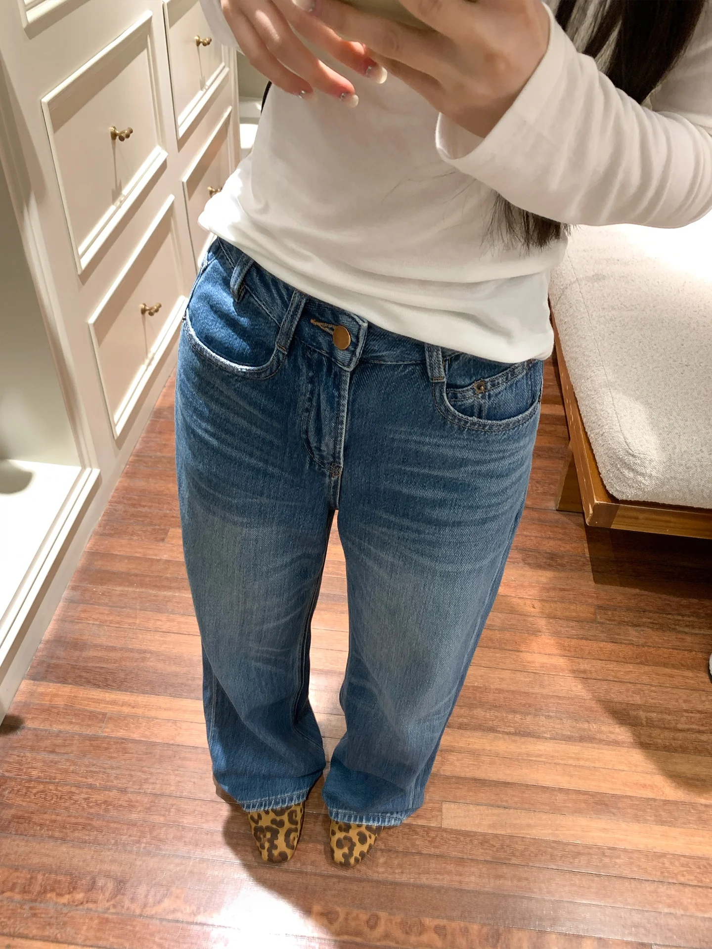 

High Waist Wide Leg Jeans Women's Spring Season Loose Fit Silk Denim Pants Slimming Versatile Jeans Retro Washed