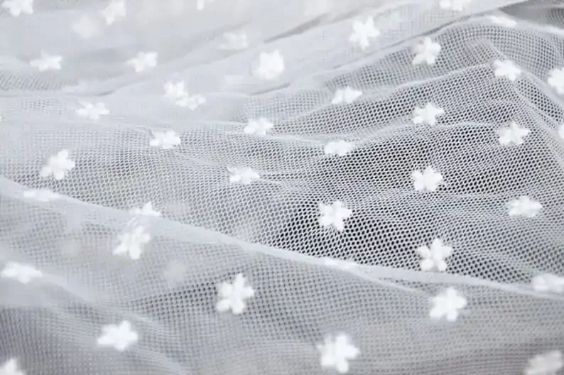 Tessuto di pizzo ricamato con stella avorio Abito in pizzo ricamato con filo di cotone morbido, abito da ragazza di fiori, abito da ballo o tende 1 metro