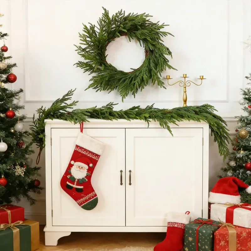 For New Christmas Simulation PE Pine Needle Wreath Rattan Cypress Door Hanging Decorations Factory Direct Sales