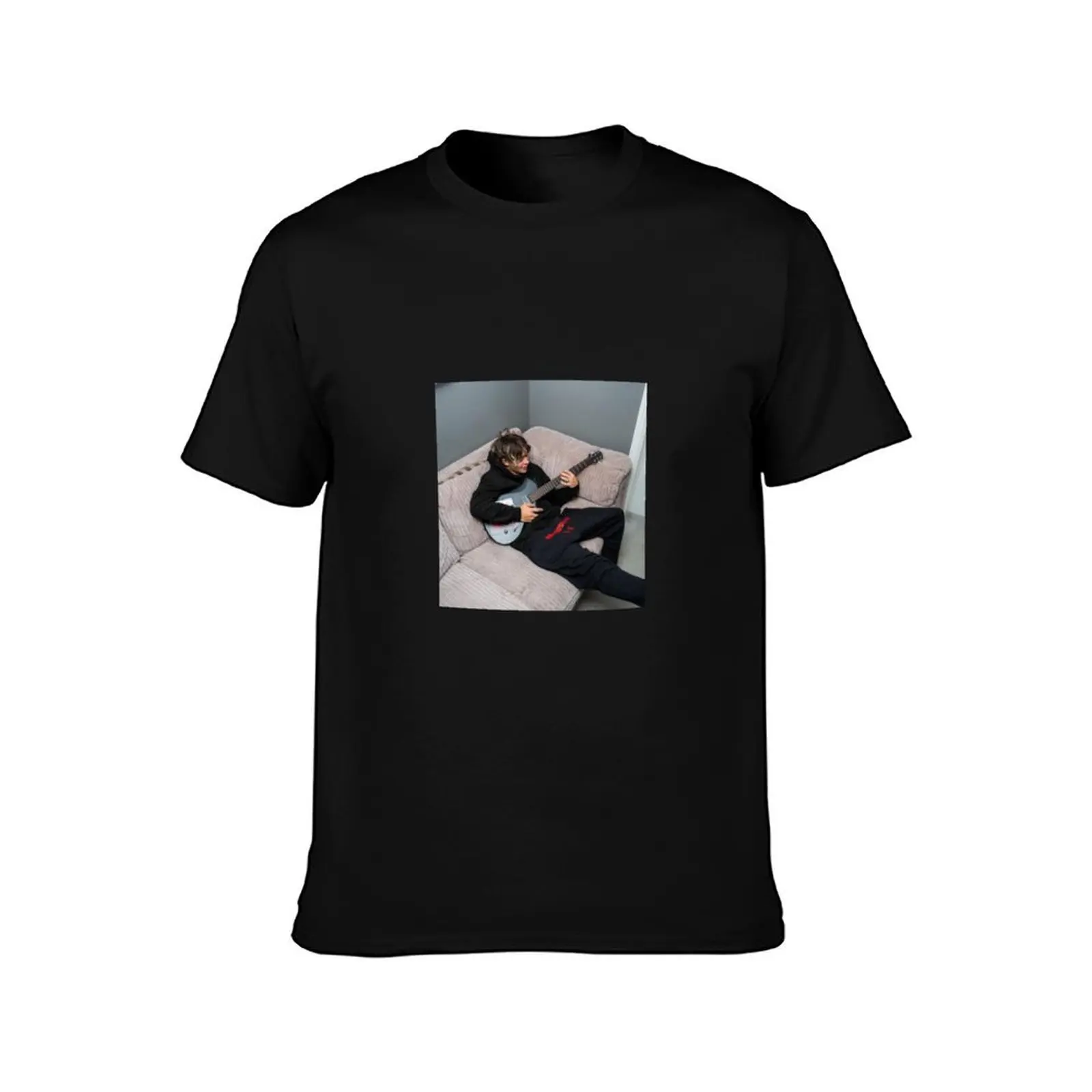 Leondre Devries T-Shirt anime t shirts oversize T-Shirt
